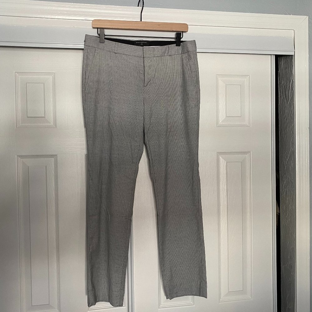 Banana Republic Ryan Gray Fine Stripe Slack Pants Size 6